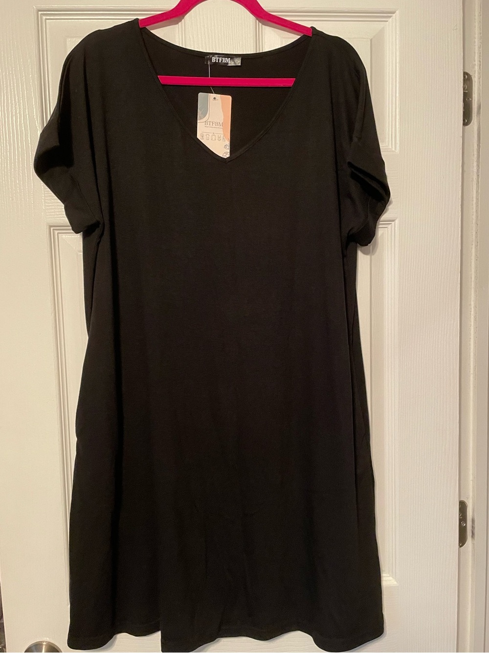 Black V-Neck Women’s T-Shirt Dress WITH POCKETS-  NWT